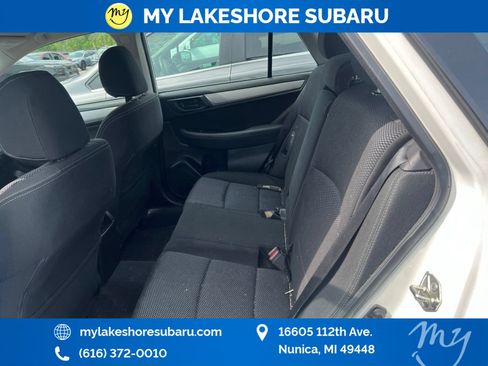 Used 2019 Subaru Outback 2.5i AWD/4WD image 11