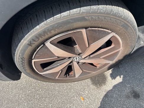 Used 2023 Volkswagen ID.4 Pro S image 4