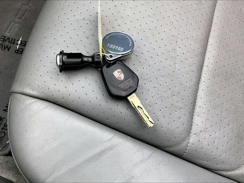 Used 2000 Porsche Boxster RWD image 12