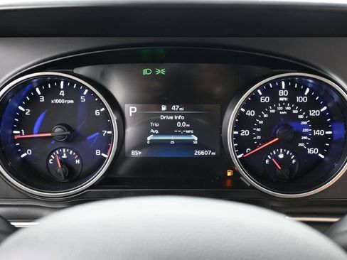 Used 2024 Kia Carnival LX FWD image 25