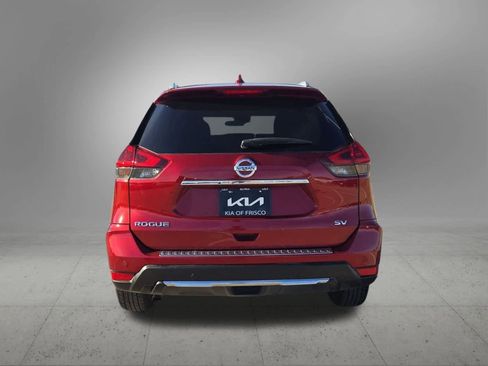 Used 2019 Nissan Rogue SV image 5