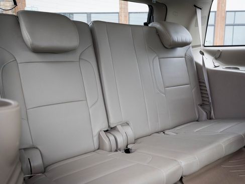 Used 2015 Chevrolet Tahoe LTZ image 36