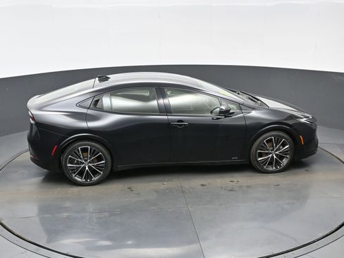 Used 2024 Toyota Prius XLE image 37