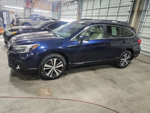 Used 2018 Subaru Outback 3.6R Limited image 6