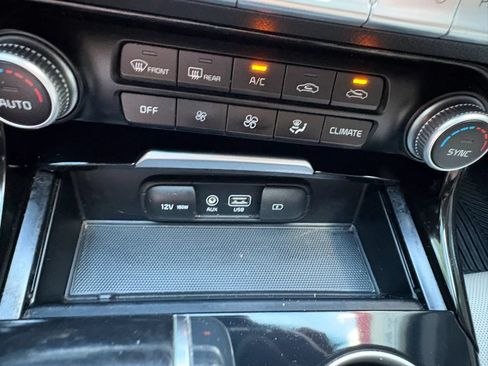 Used 2019 Kia Stinger RWD image 48