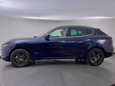 Used 2018 Maserati Levante GranLusso AWD/4WD image 3
