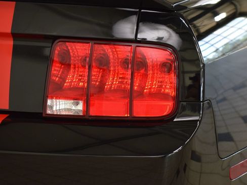 Used 2009 Ford Mustang Shelby GT500 RWD image 23