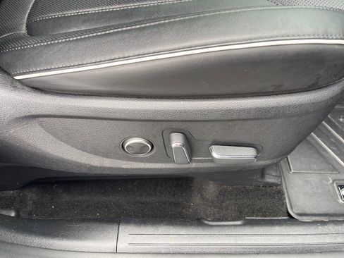 Used 2023 Hyundai Palisade SEL w/ Premium Package image 17