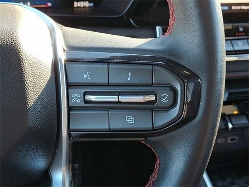 Used 2024 Chevrolet Colorado Z71 w/ Z71 Convenience Package 2 image 21