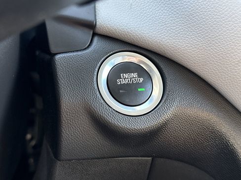 Used 2022 Chevrolet Equinox LT image 15