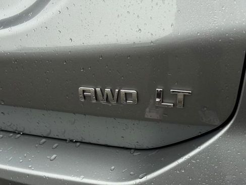 Used 2023 Chevrolet Equinox LT w/ Driver Convenience Package image 8