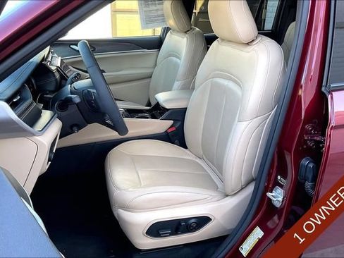 Certified 2023 Jeep Grand Cherokee Limited w/ Luxury Tech Group II RWD image 24