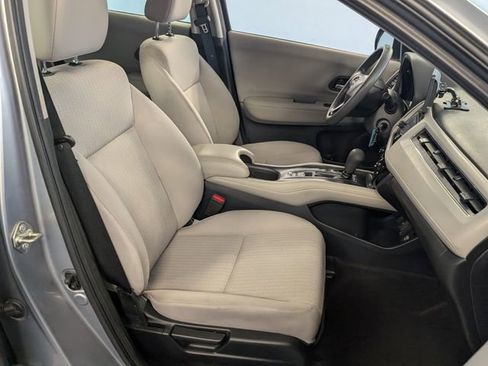 Used 2017 Honda HR-V LX image 14