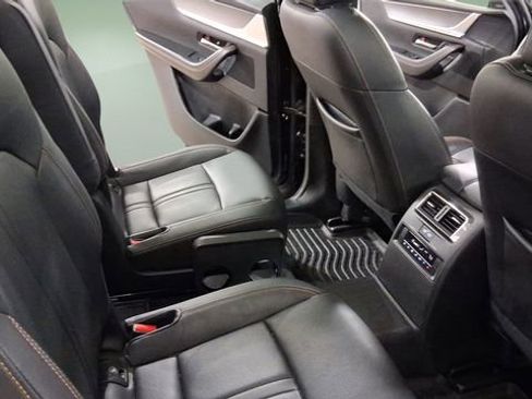 Used 2025 MAZDA CX-90 3.3 Turbo w/ Premium Sport Pkg image 15