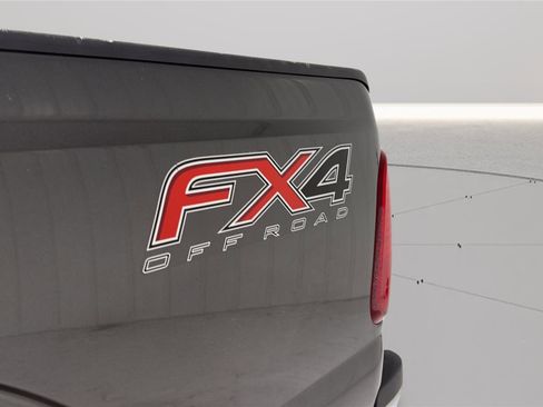 Used 2016 Ford F250 Lariat w/ Chrome Package image 30