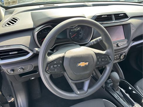 Certified 2023 Chevrolet TrailBlazer LS FWD image 9