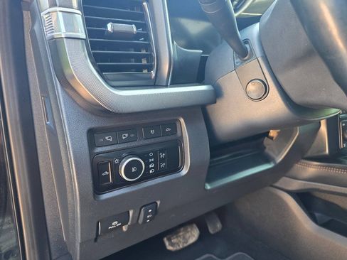 Used 2023 Ford F250 Platinum AWD/4WD image 32