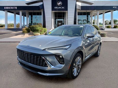 Used 2024 Buick Envision Avenir AWD/4WD image 4
