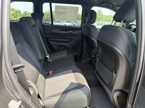New 2026 Jeep Grand Cherokee Laredo AWD/4WD image 26