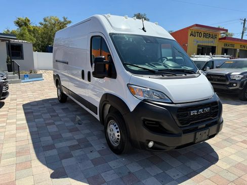 Used 2025 RAM ProMaster 2500 w/ Convenience Group FWD image 5