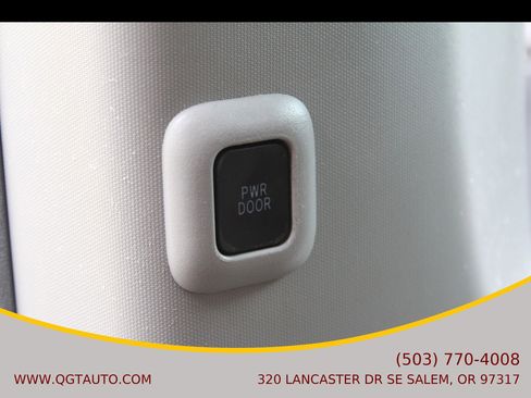 Used 2016 Toyota Sienna Limited image 32