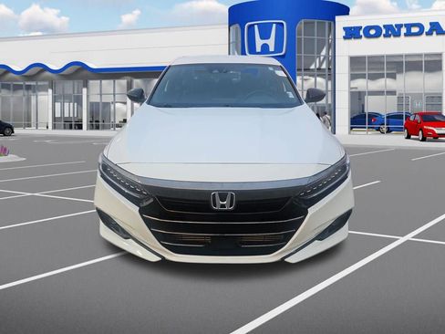 Used 2022 Honda Accord Sport image 2