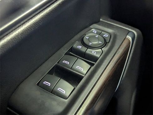 Used 2021 GMC Sierra 1500 SLT w/ SLT Premium Package image 17