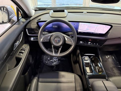 Used 2024 Buick Envision Preferred image 18