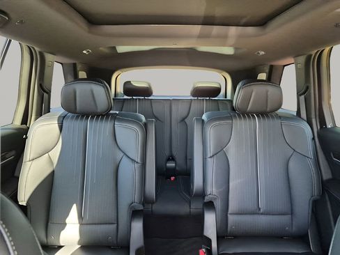 New 2026 Cadillac Vistiq Luxury AWD/4WD image 44