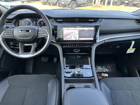 New 2026 Jeep Grand Cherokee L 4WD image 13