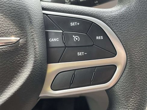 Certified 2018 Chrysler Pacifica Touring Plus FWD image 33