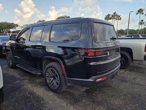 Used 2022 Jeep Wagoneer Series III w/ Flexible Seating Group RWD image 4