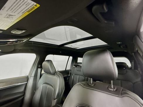 New 2025 Jeep Grand Cherokee L Limited w/ Luxury Tech Group II image 22