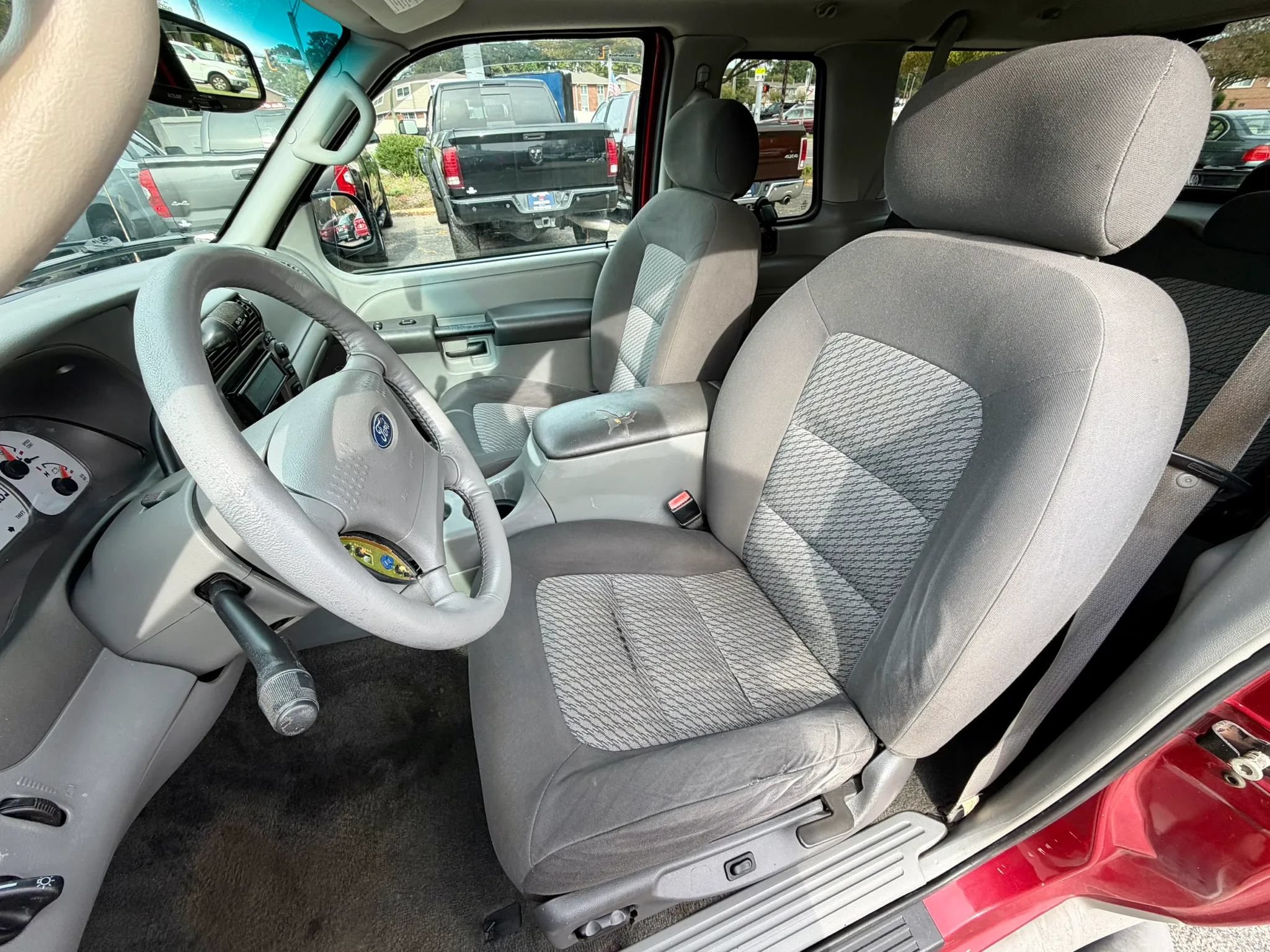 Used 2003 Ford Explorer RWD image 8