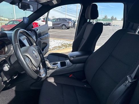 Used 2020 Jeep Grand Cherokee Laredo image 10