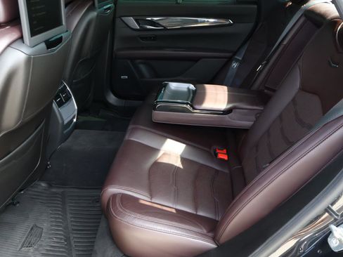 Used 2019 Cadillac CT6 V w/ Driver Assist Package image 26