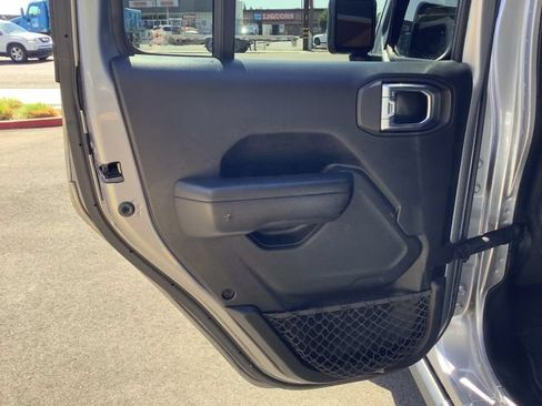 Used 2021 Jeep Wrangler Unlimited Rubicon AWD/4WD image 28