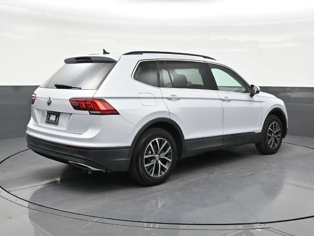 Used 2019 Volkswagen Tiguan SE w/ Panoramic Sunroof Package FWD image 5