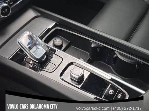 Certified 2024 Volvo XC60 T8 Polestar w/ Protection Package Premier AWD/4WD image 17