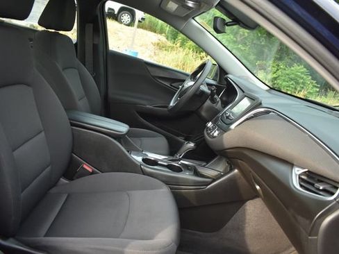 Certified 2018 Chevrolet Malibu LT FWD image 14