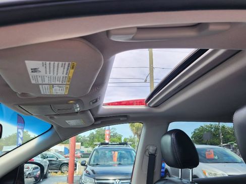 Used 2016 Nissan Pathfinder Platinum FWD image 27