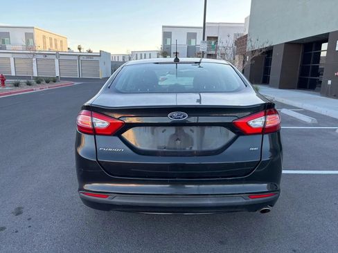 Used 2014 Ford Fusion SE FWD image 8
