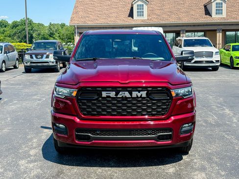 Used 2025 RAM 1500 Big Horn AWD/4WD image 4