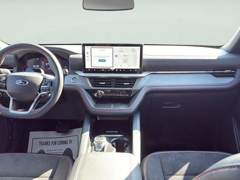 Used 2025 Ford Explorer ST image 15