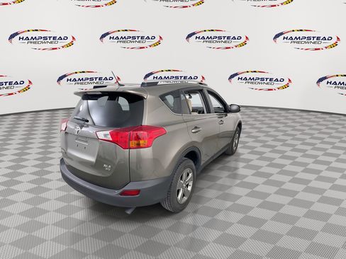 Used 2015 Toyota RAV4 XLE AWD/4WD image 8