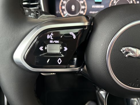 Used 2024 Jaguar XF R-Dynamic SE AWD/4WD image 16