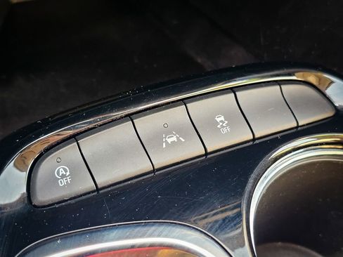 Used 2020 Buick Encore GX Essence w/ Advanced Technology Package image 30