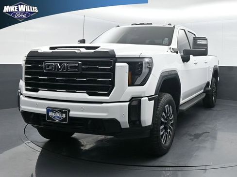 Used 2024 GMC Sierra 2500 AT4 w/ Technology Package image 3