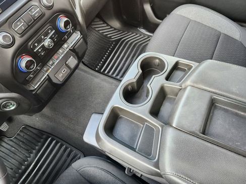 Used 2022 Chevrolet Silverado 1500 LT AWD/4WD image 26
