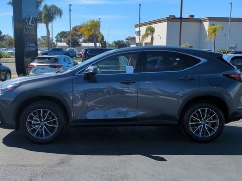 Used 2024 Lexus NX 250 FWD image 9